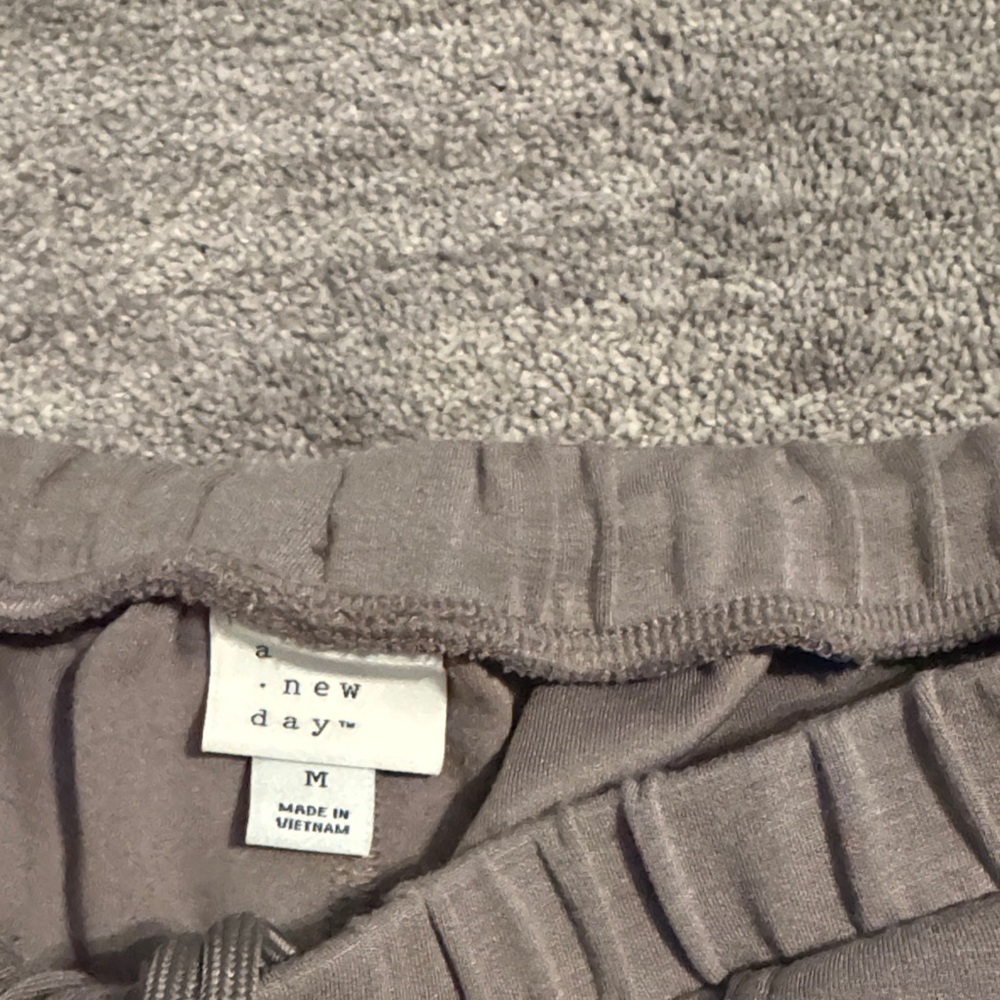 a new day Relaxed Pants in Gray - Picture 2 of 5